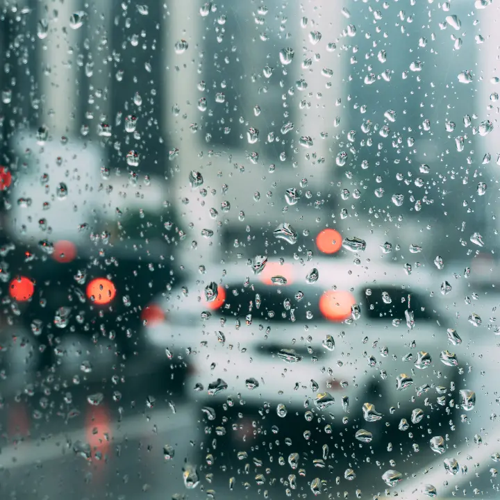 In Calabria arriva l’inverno vero: da domani pioggia ovunque e sui monti torna la neve. Sullo Jonio venti fino a 120 km/h\n