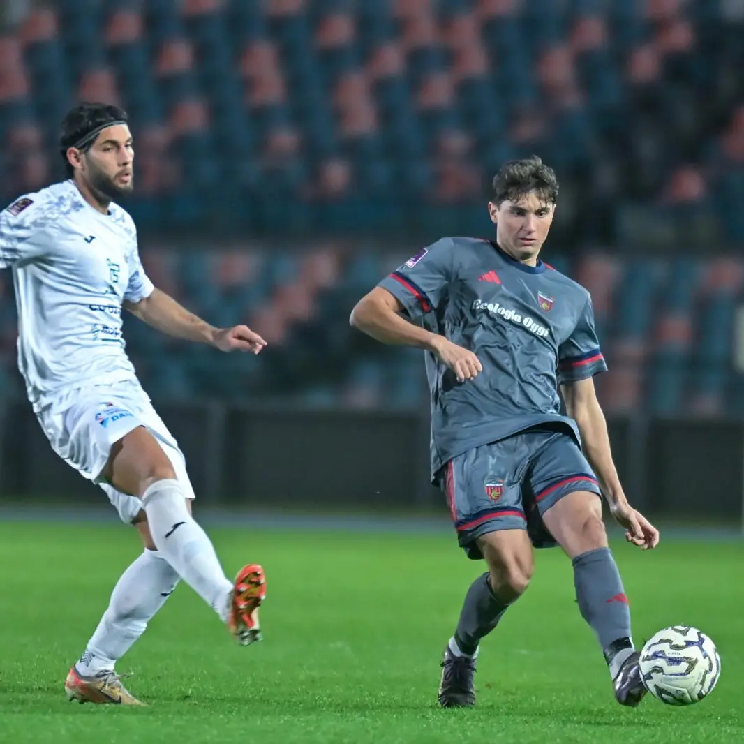 Cosenza, Dalle Mura verso la Juve Stabia: il difensore può lasciare dopo un anno e mezzo