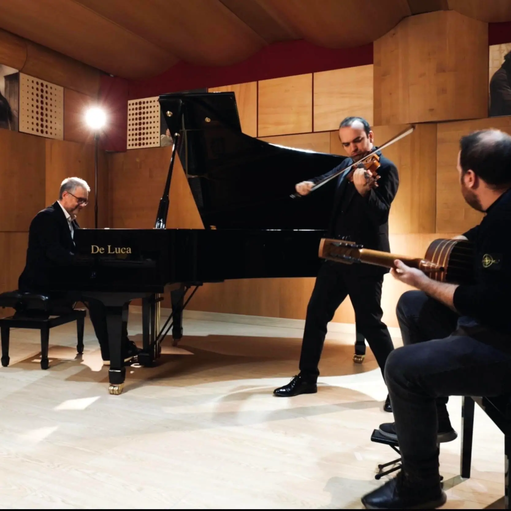 La musica come linguaggio universale, educativo e umano:\u00A0su LaC Tv tutto pronto per “Quattro quarti”\n