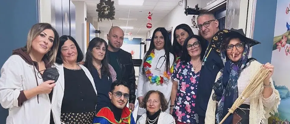 La Befana porta sorrisi nel reparto di Pediatria di Polistena\n