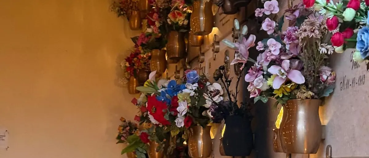 Cappelle incendiate al cimitero di Spezzano Sila, la condanna del sindaco\n