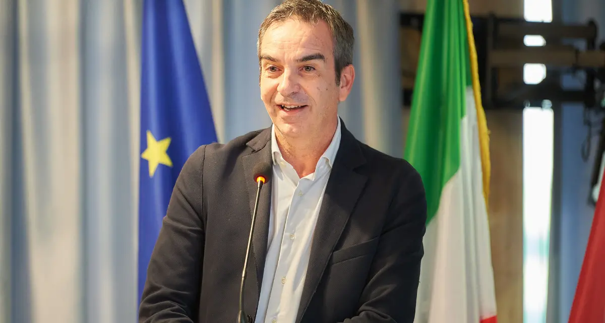 Occhiuto: «Forza Italia galleggia, serve aria fresca. Tajani? Ci ha permesso di sopravvivere ma ora bisogna rilanciare»\n