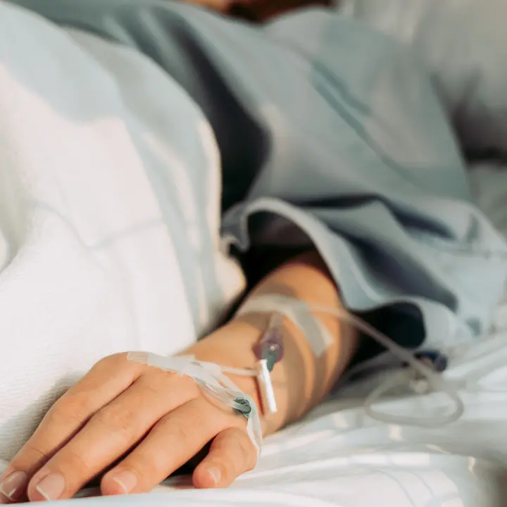 Influenza, boom di accessi negli ospedali calabresi: pronto soccorso affollati e picco atteso per metà mese\n