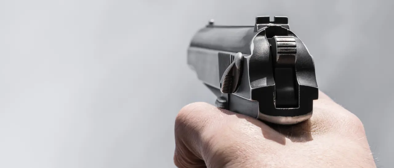 Lamezia, colpi di pistola\u00A0sparati contro le pareti interne di una scuola: indagini in corso