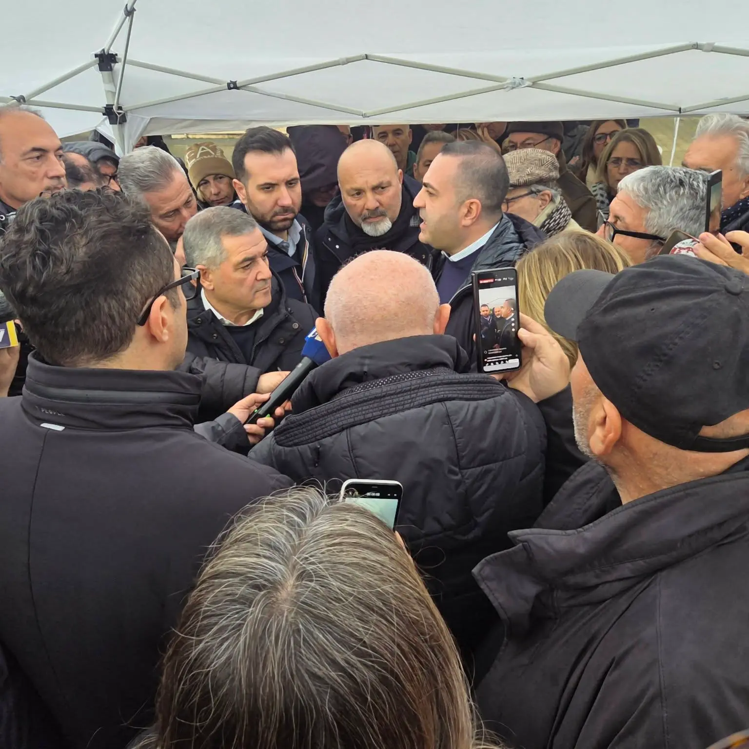 Cannizzaro a Polistena: «Qui per portare una soluzione concreta. Emendamento al Milleproroghe per garantire i medici»\n