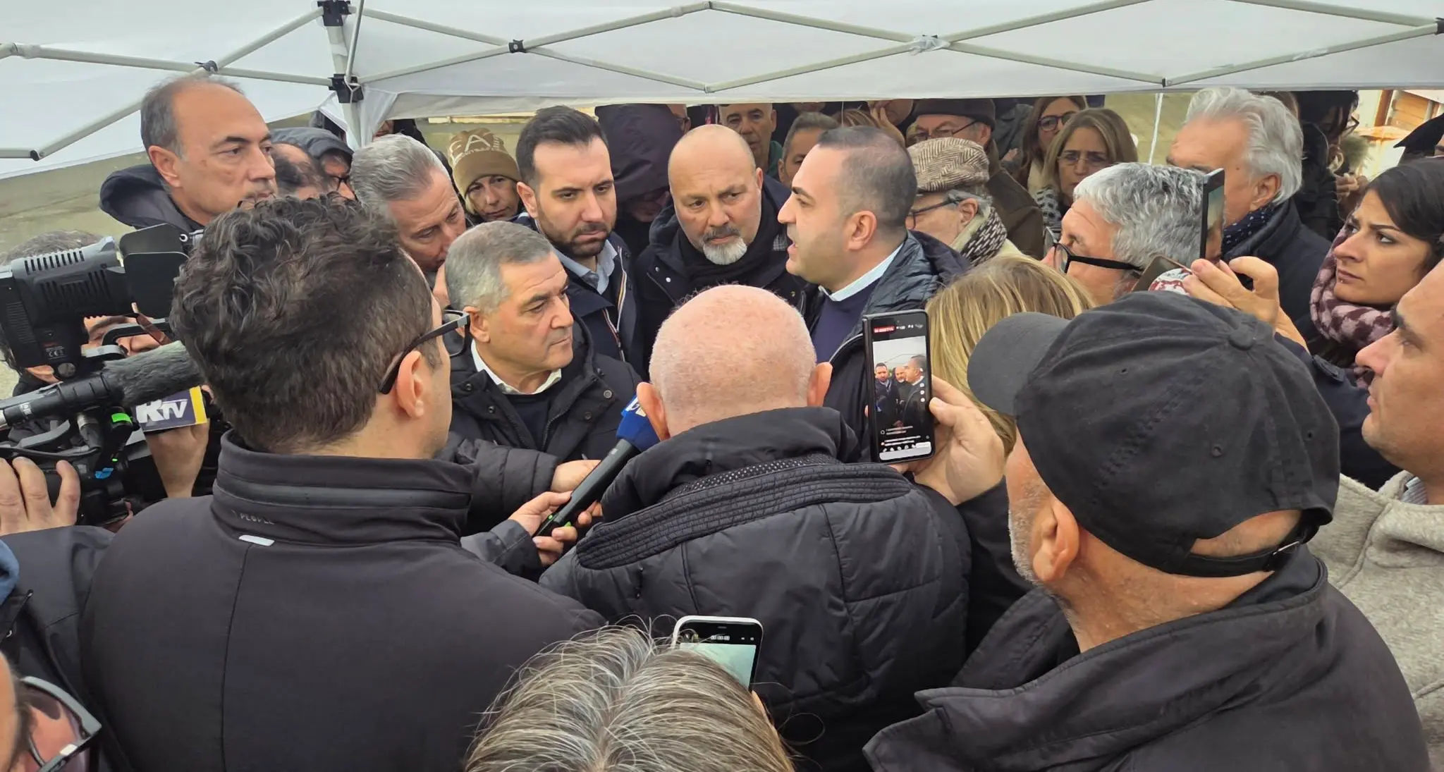 L'annuncio di Cannizzaro a Polistena: «Emendamento al Milleproroghe per garantire i medici e salvare l'ospedale»