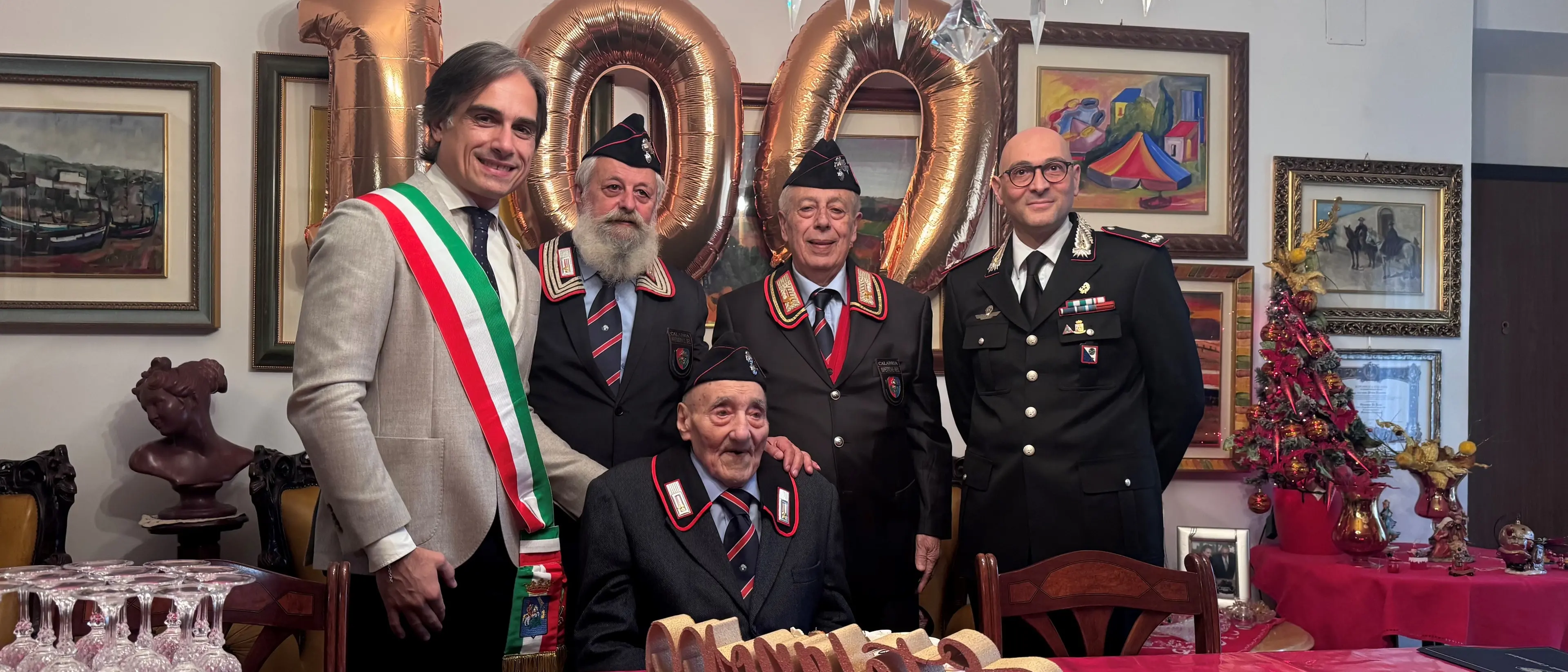 Un secolo di vita al servizio dell’Arma: omaggio al brigadiere centenario Stefano Arturo\n