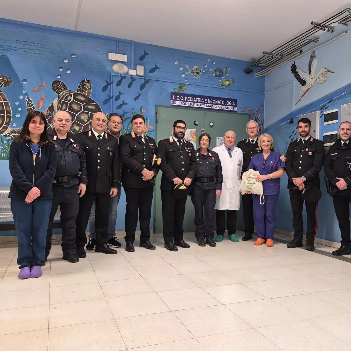 Epifania tra corsie e solidarietà, i Carabinieri Forestali portano speranza e natura negli ospedali pediatrici del Sud\n