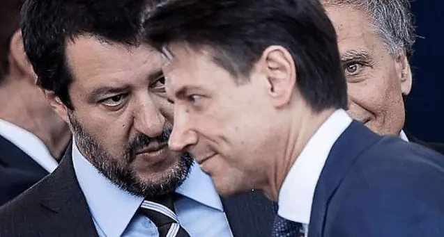 Salvini e Conte, ritorno di fiamma? Le nuove convergenze tra Lega e Cinque Stelle che inquietano Palazzo Chigi\n