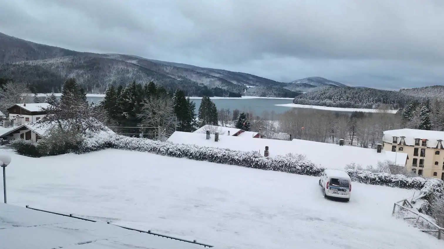 Meteo Cosenza, finalmente la neve su Sila e Pollino. Da sabato si replica\n