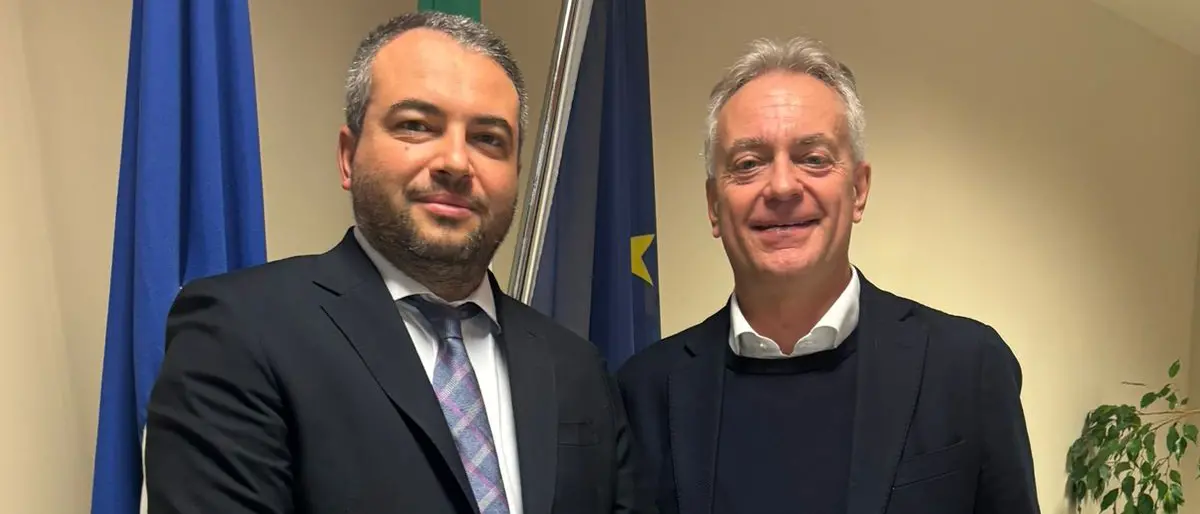 Via all’iter per l’installazione di 54 nuovi totem informativi nelle stazioni calabresi\n