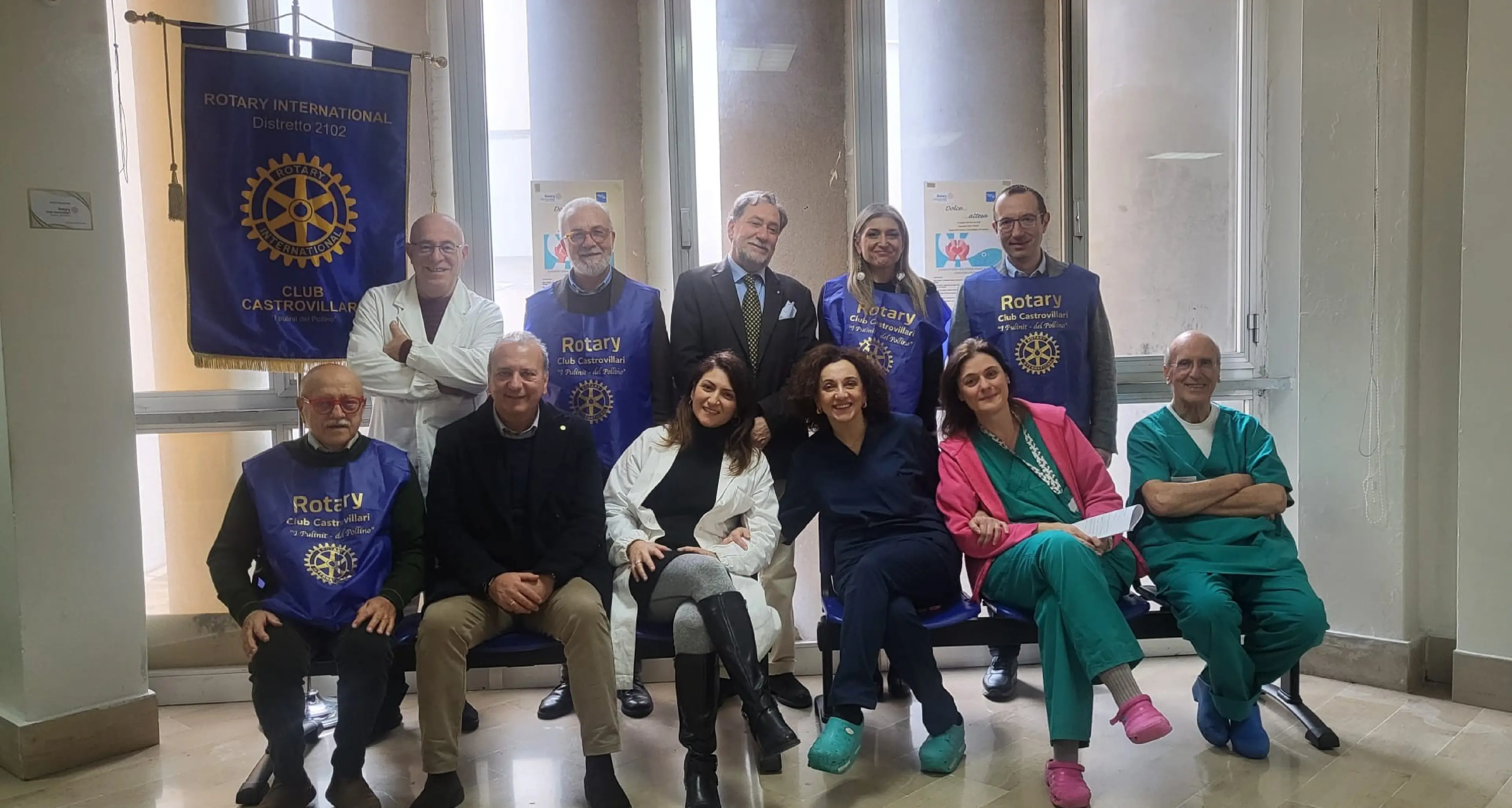 Sanità e solidarietà a Castrovillari: il Rotary dona nuove sedute ai reparti di ostetricia, ginecologia e pediatria\n