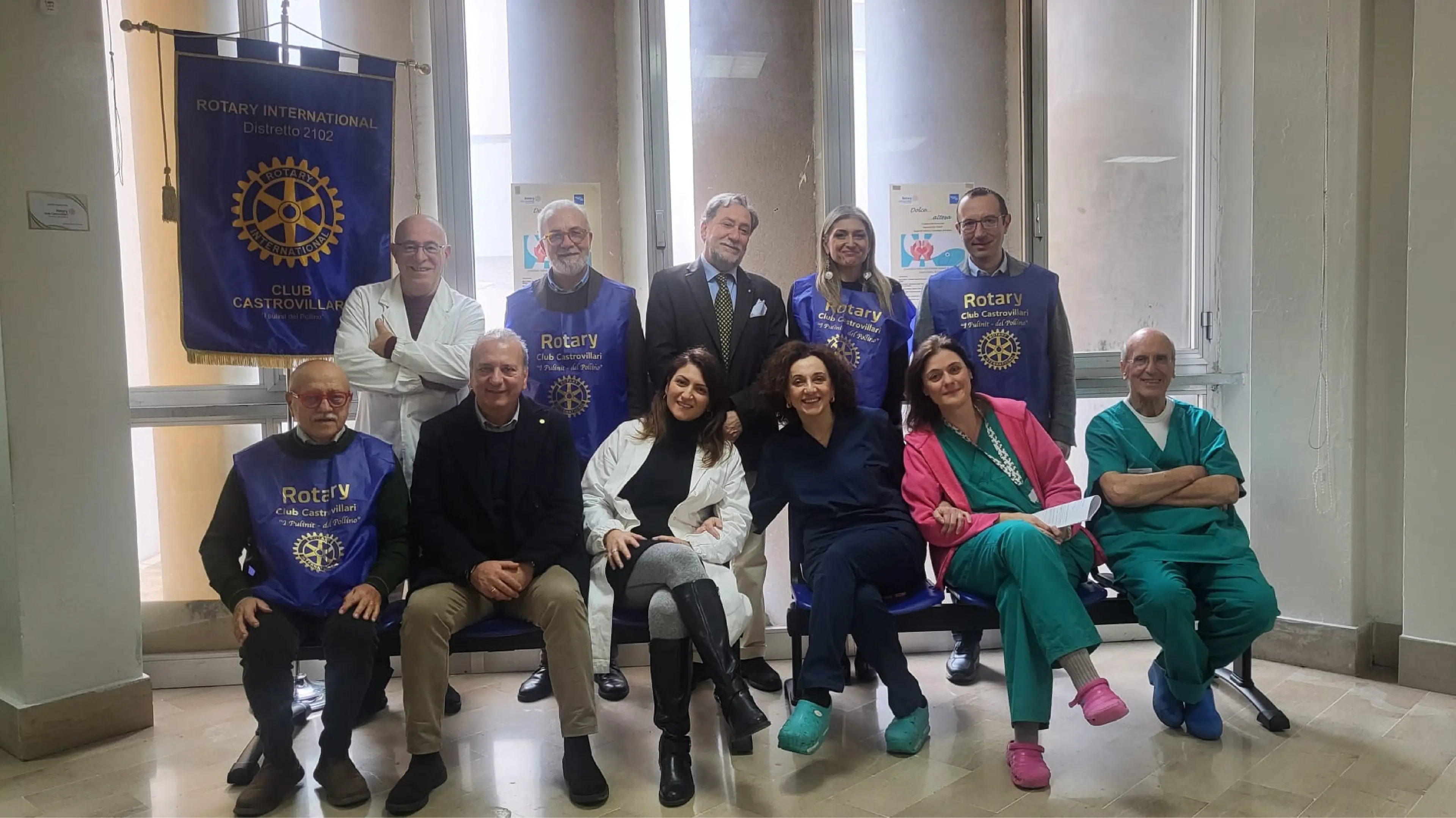 Sanità e solidarietà a Castrovillari: il Rotary dona nuove sedute ai reparti di ostetricia, ginecologia e pediatria\n