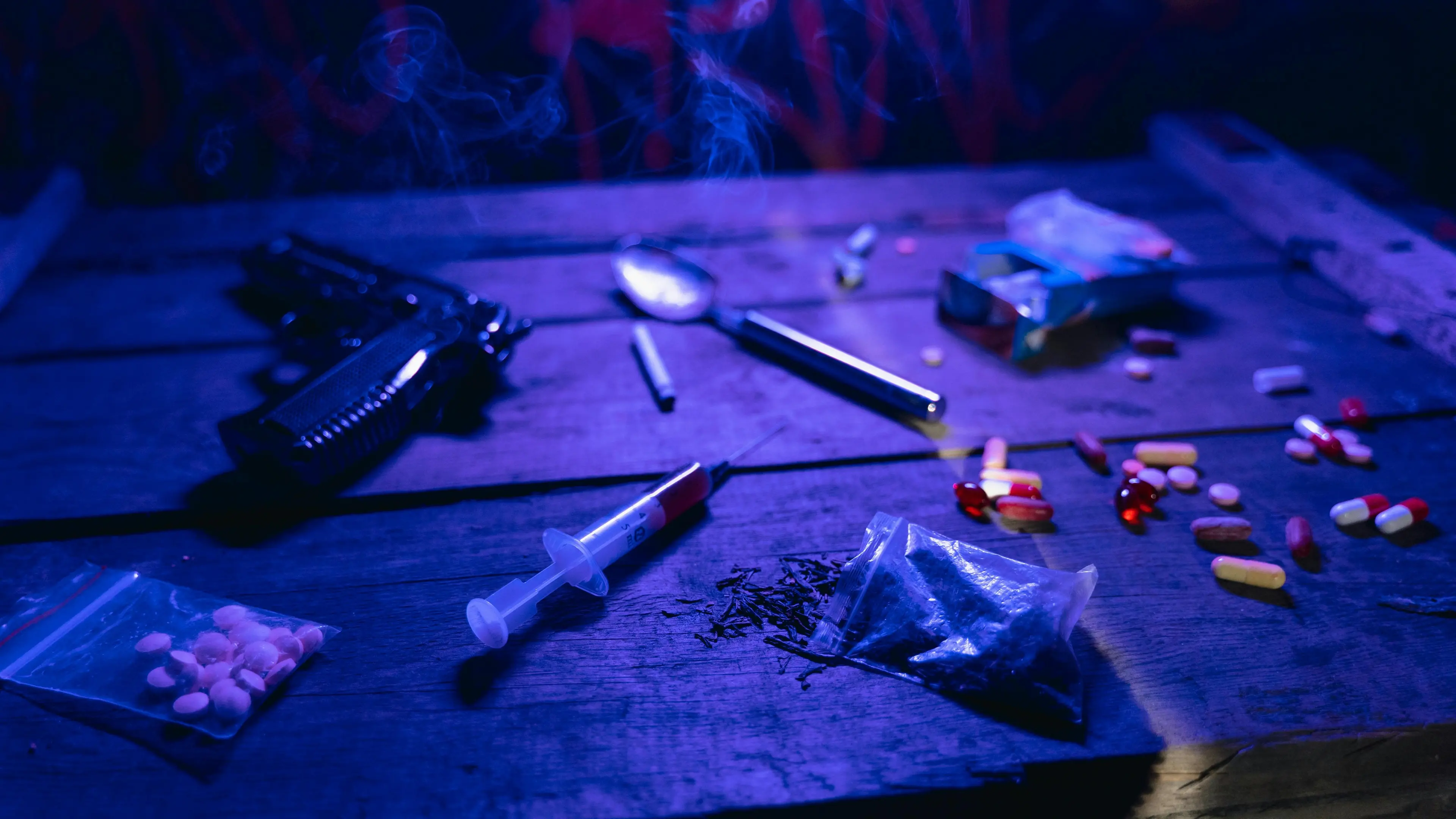 Droga in Calabria, dati shock: la prima volta a 12 anni, boom di cocaina e l’ombra del fentanyl\n