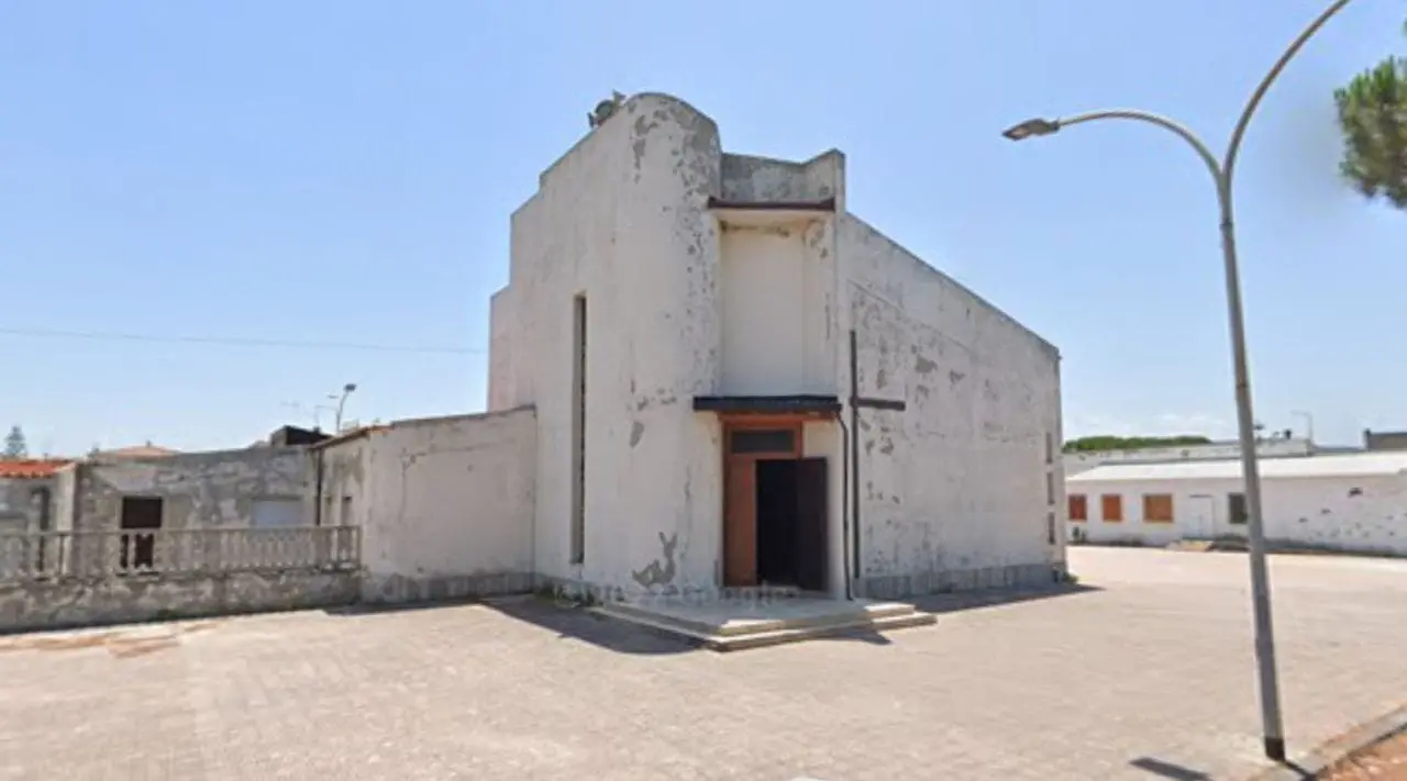 Furto in una chiesa di Gioia Tauro, i ladri portano via la campana e il crocifisso: «Un sacrilegio»\n