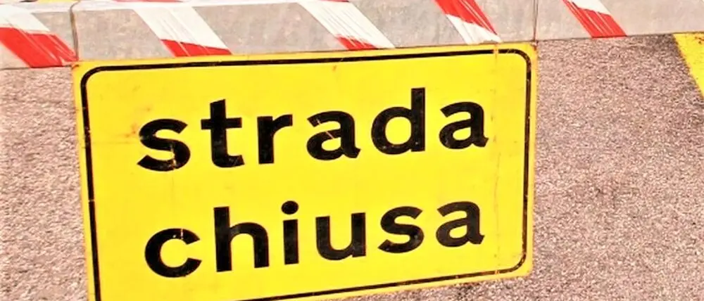 Frana sulla Provinciale 83, chiusura totale tra Parghelia e Zambrone. E riemerge il ricordo della tragedia del 2011\n