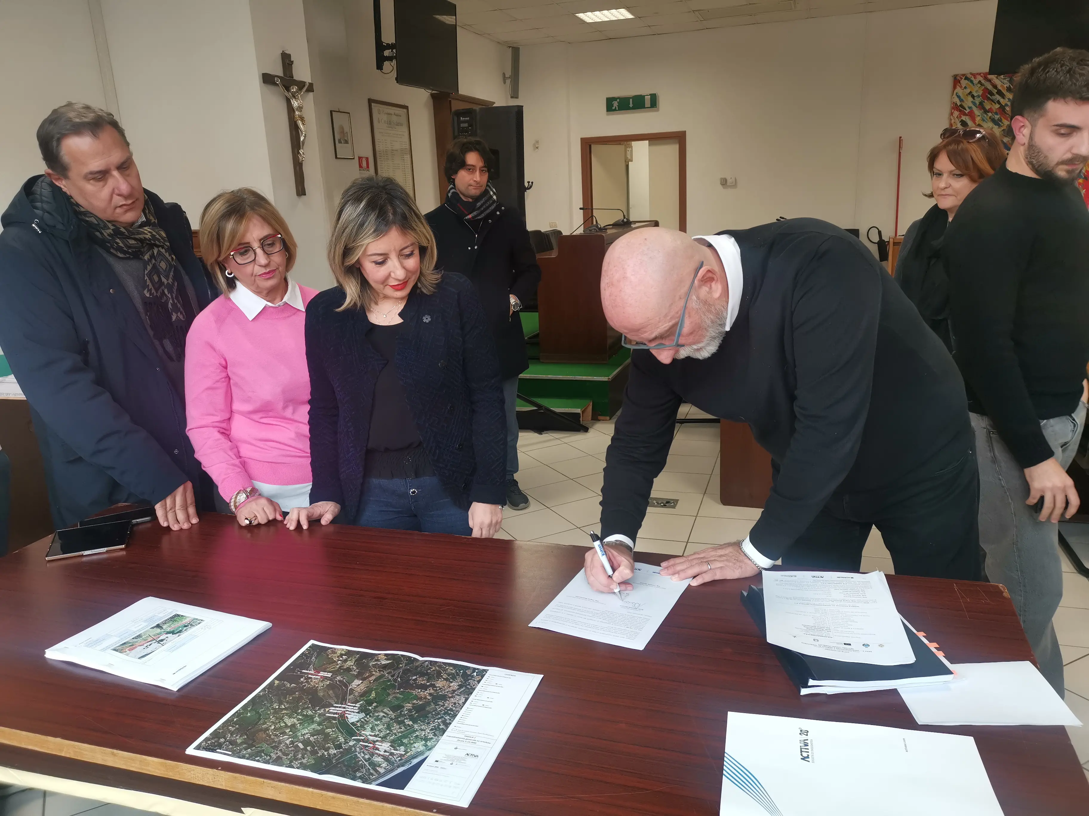 Siderno avvia la bonifica della fiumara Novito, dopo decenni di degrado ambientale parte l’intervento atteso dalla città\n