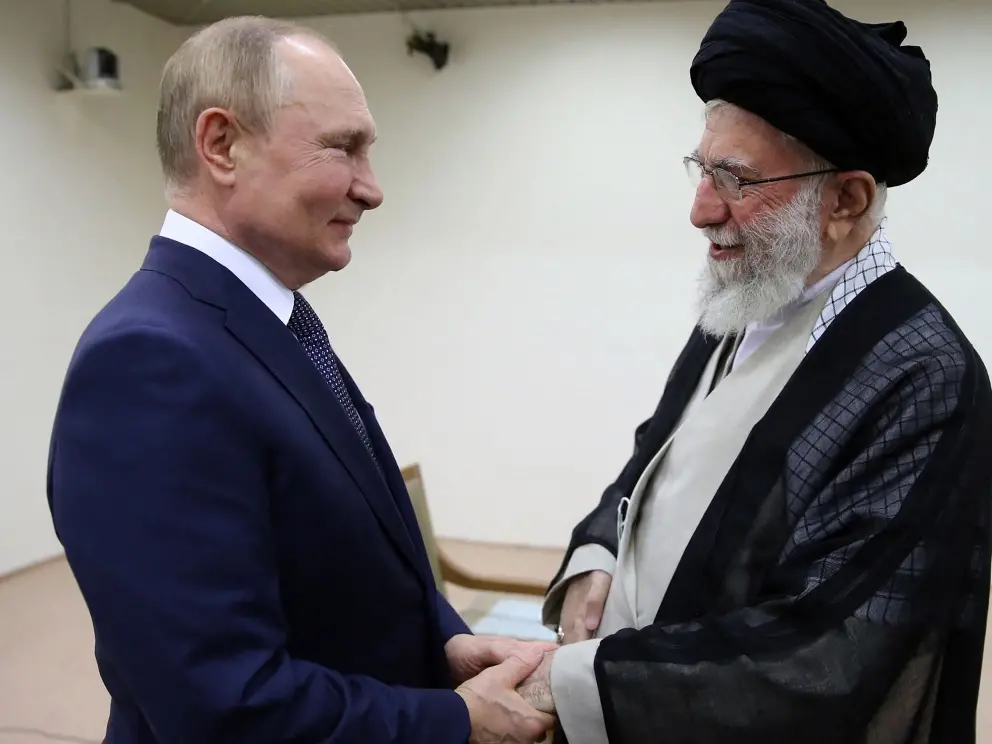 Le proteste in Iran e la protezione di Putin: giorni contati per il regime sanguinario degli ayatollah?