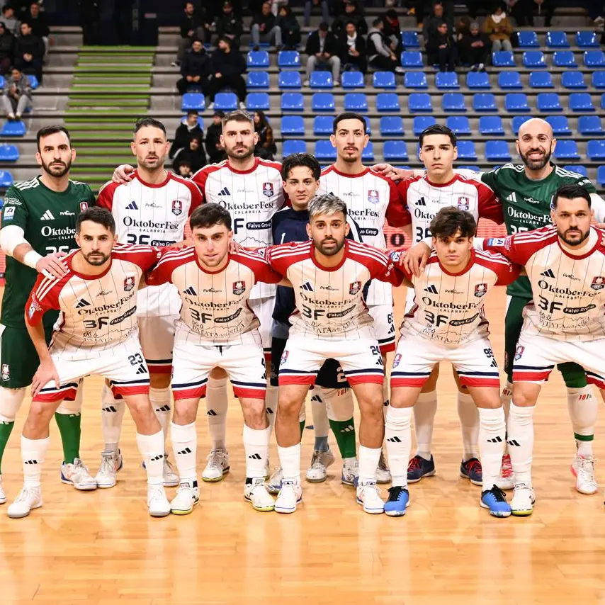 Pirossigeno Cosenza, illusione al PalaCesaroni: l’Ecocity Genzano ribalta e vince 5-2\n