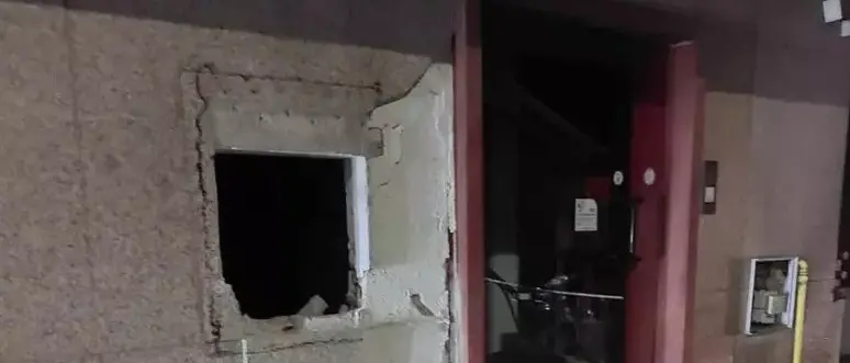 Nuovo assalto nella notte con esplosivo al bancomat, presa di mira la filiale di\u00A0Decollatura: portati via 200mila euro\n