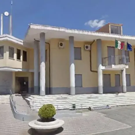 Limbadi, solo 10 giorni (nelle feste) per un concorso: polemiche sul bando per la ricerca del responsabile dell’Ufficio tecnico\n