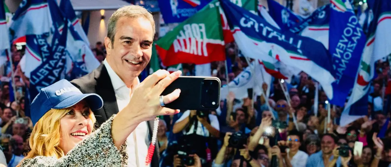 Forza Italia, Meloni promuove Tajani (e “boccia” Occhiuto): «Ha fatto un lavoro meraviglioso nel dopo-Berlusconi»\n