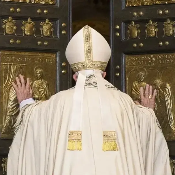 Un Giubileo attraversato dalla storia: dal lutto per Francesco alla speranza aperta da Leone XIV\n