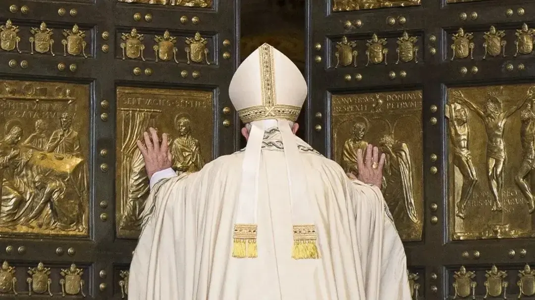 Un Giubileo attraversato dalla storia: dal lutto per Francesco alla speranza aperta da Leone XIV\n