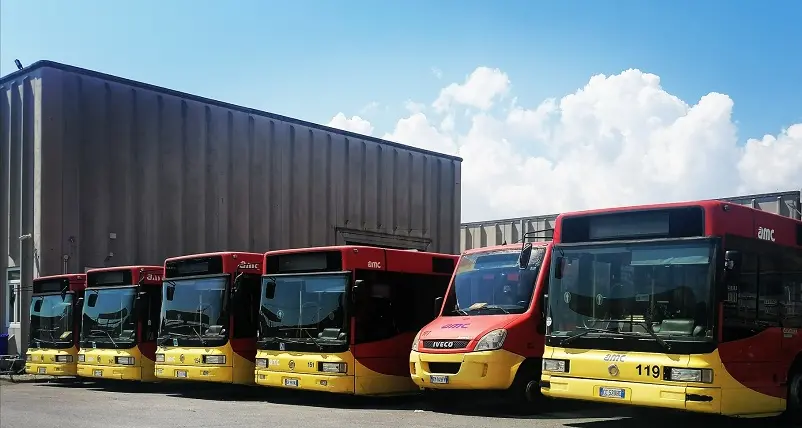 Nuova procedura per abbonamenti strisce blu: superata necessità di esporre tagliando