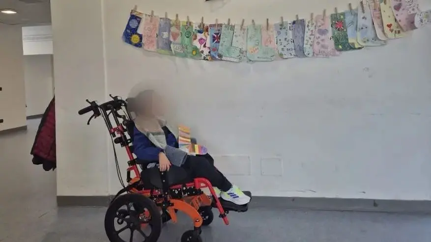 Monasterace, i ritardi dell'Asp lasciano un piccolo disabile senza presidi sanitari e i genitori scrivono alla Procura: «Siamo in uno stato di abbandono sanitario»\n