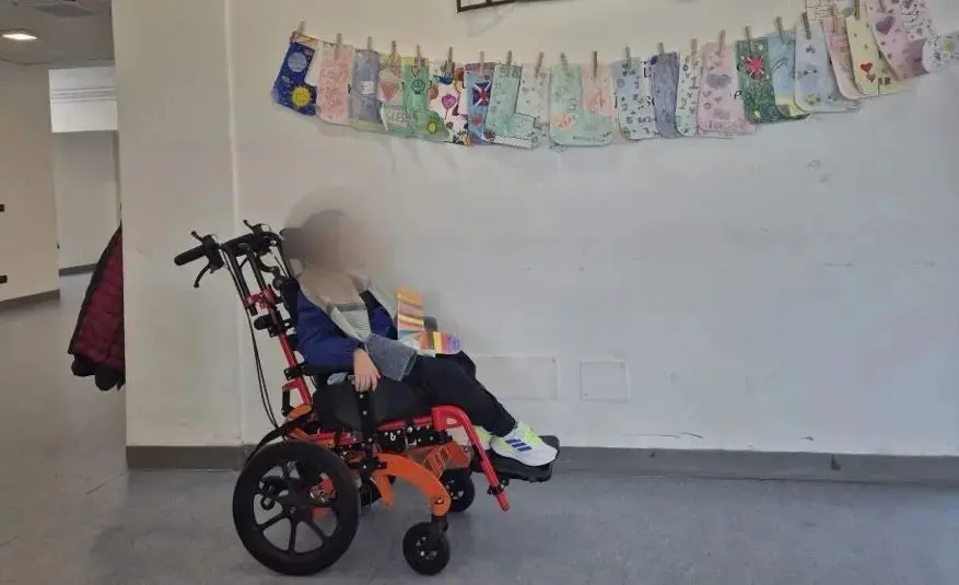 Monasterace, i ritardi dell'Asp lasciano un piccolo disabile senza presidi sanitari e i genitori scrivono alla Procura: «Siamo in uno stato di abbandono sanitario»\n