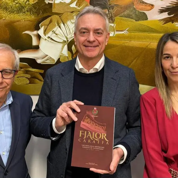 L’Arbëria riscopre le sue radici: presentato a Caraffa un vocabolario incentrato sulla parlata ereditata dall’Albania\n