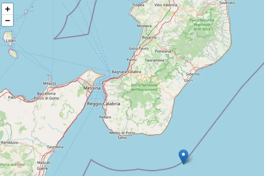 Forte scossa di terremoto di\u00A0magnitudo 5.1 al largo della Calabria:\u00A0circolazione treni sospesa, scuole chiuse a Melito\n