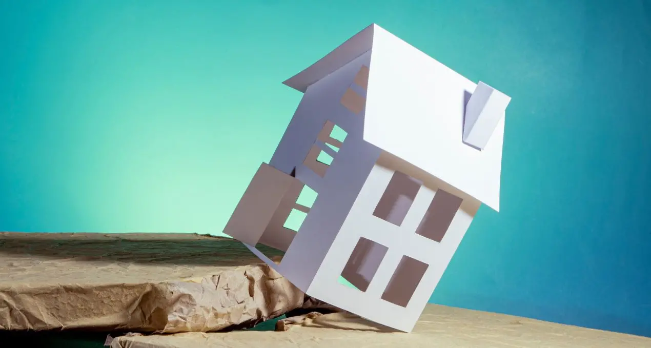 La terra inquieta e il diritto di restare: se il terremoto in Calabria è uno specchio\n