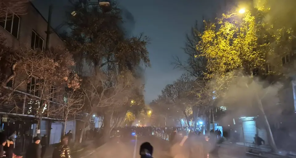 Iran in rivolta da due settimane tra slogan contro Khamenei e repressione, Trump:\u00A0«Non escludo un intervento»\n