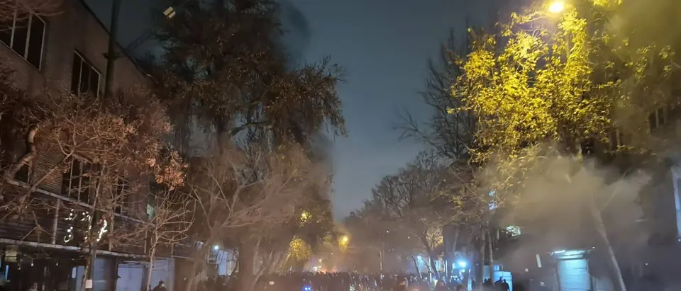 Iran in rivolta da due settimane tra slogan contro Khamenei e repressione, Trump:\u00A0«Non escludo un intervento»\n