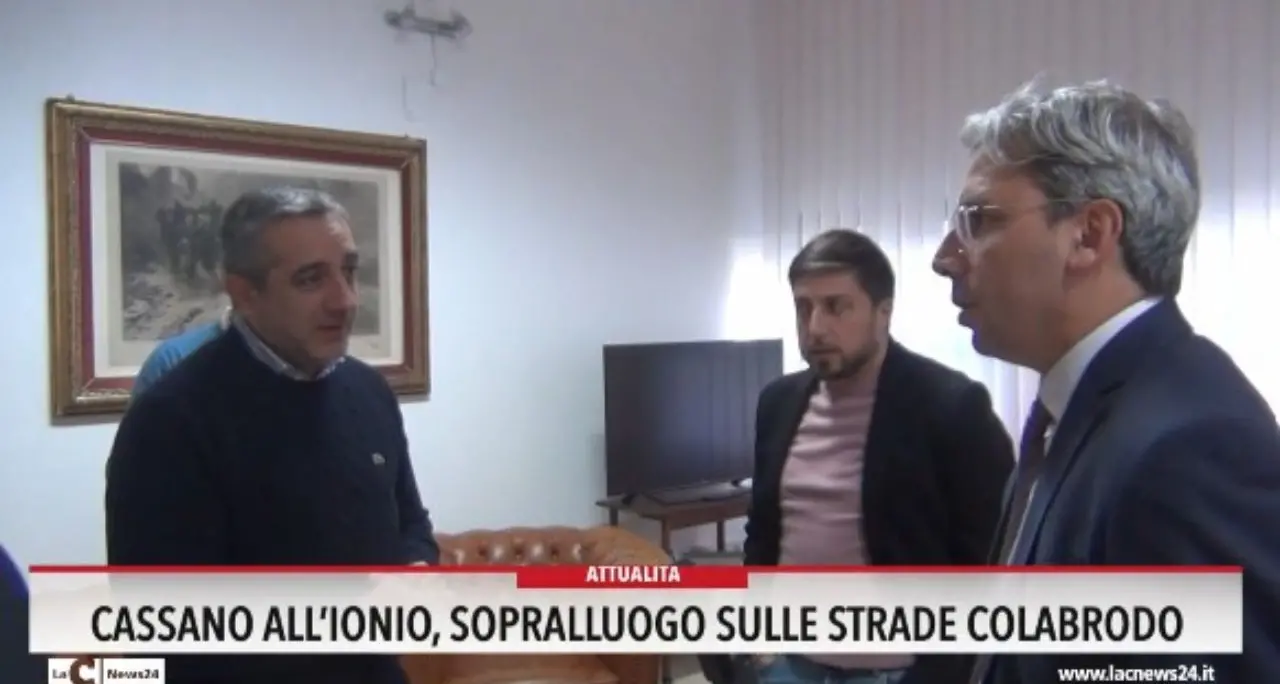 Cassano all'Ionio, sopralluogo sulle strade colabrodo