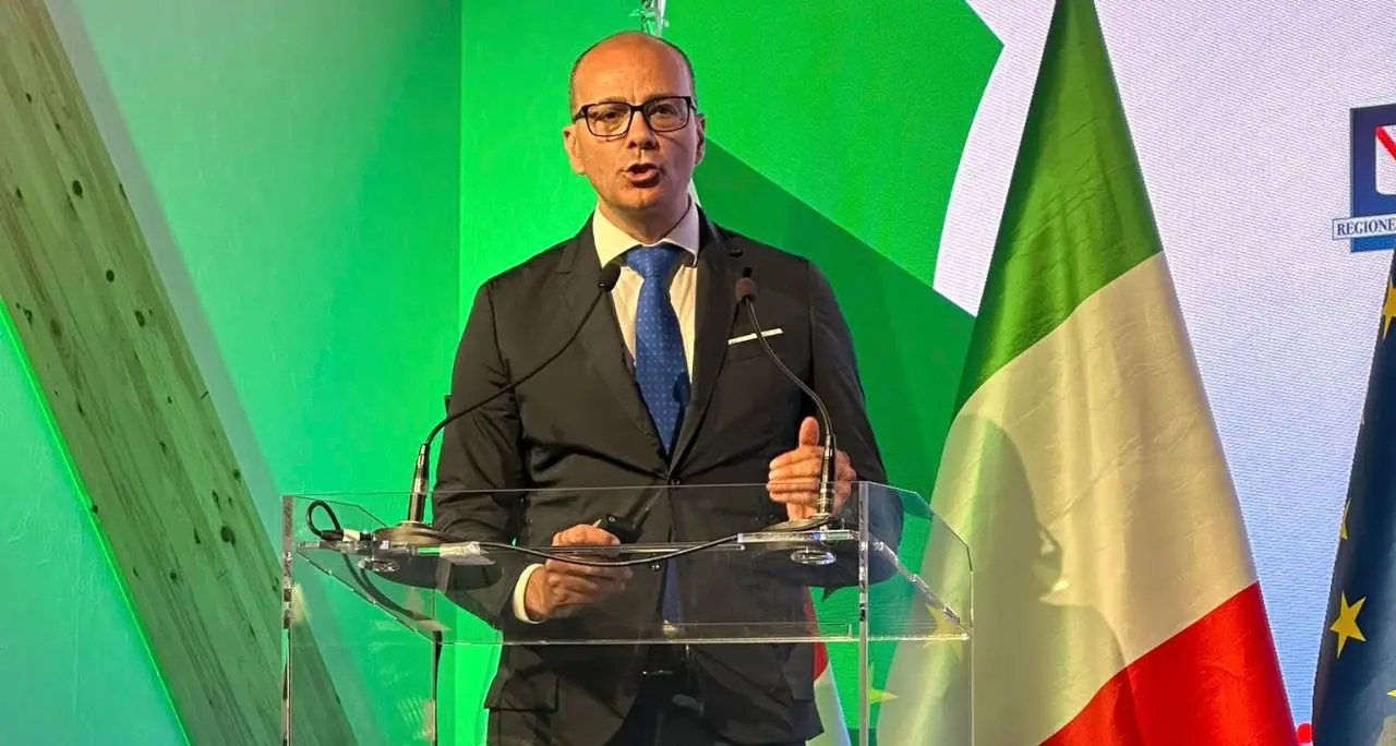 Calabria batte Stati Uniti, il prof Abenavoli spiega perché la Dieta mediterranea è più salutare della piramide alimentare Usa\n