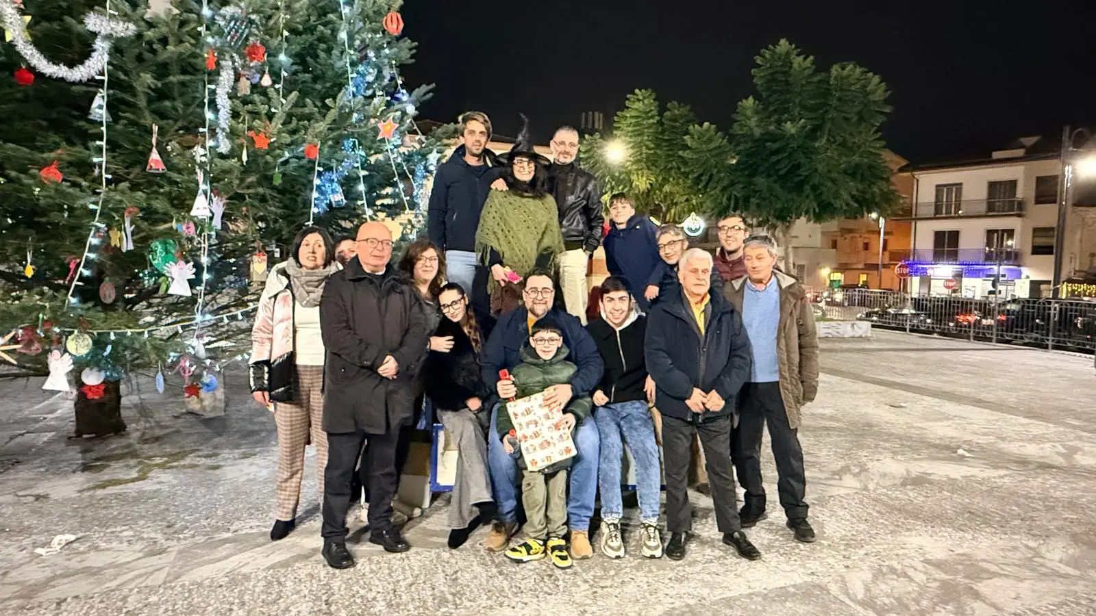 Campo Calabro, la Befana della Congrega trasforma la piazza in un luogo di festa e comunità\n