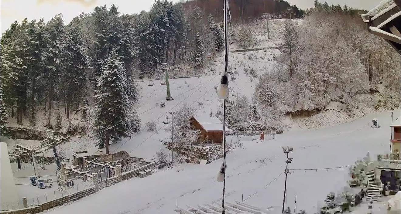 Sabato da incubo con neve e venti a 180 km/h: in Calabria meteo in miglioramento dopo la tempesta\u00A0ma domani il freddo sarà polare\n