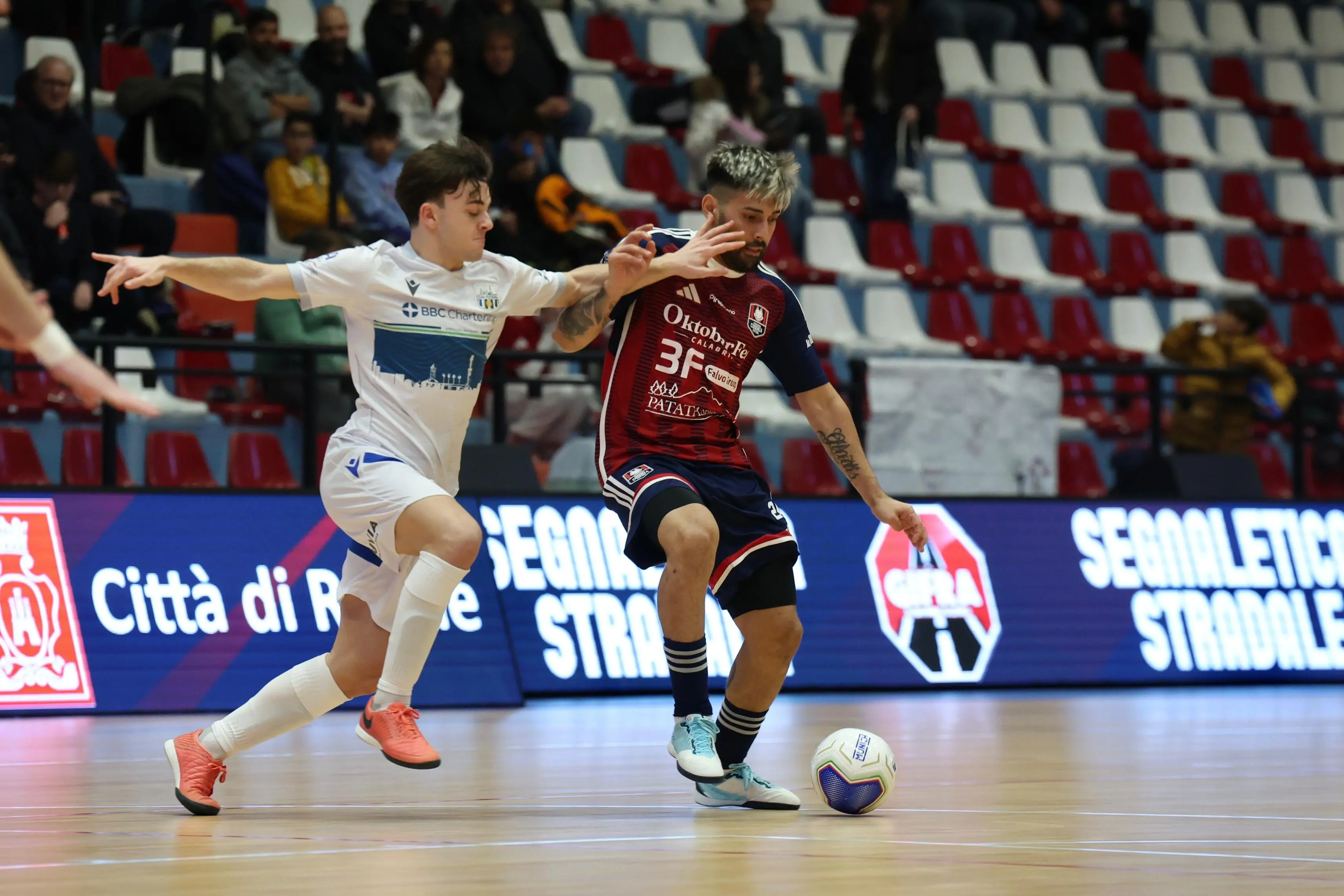 Futsal, la Pirossigeno Cosenza non va oltre lo\u00A00-0 contro il fanalino di coda Cdm Futsal\n