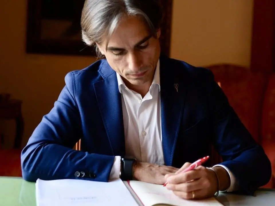 Falcomatà saluta Reggio, dodici anni da sindaco si chiudono con una lettera alla città: «Ciao Reggio, sii felice»\n