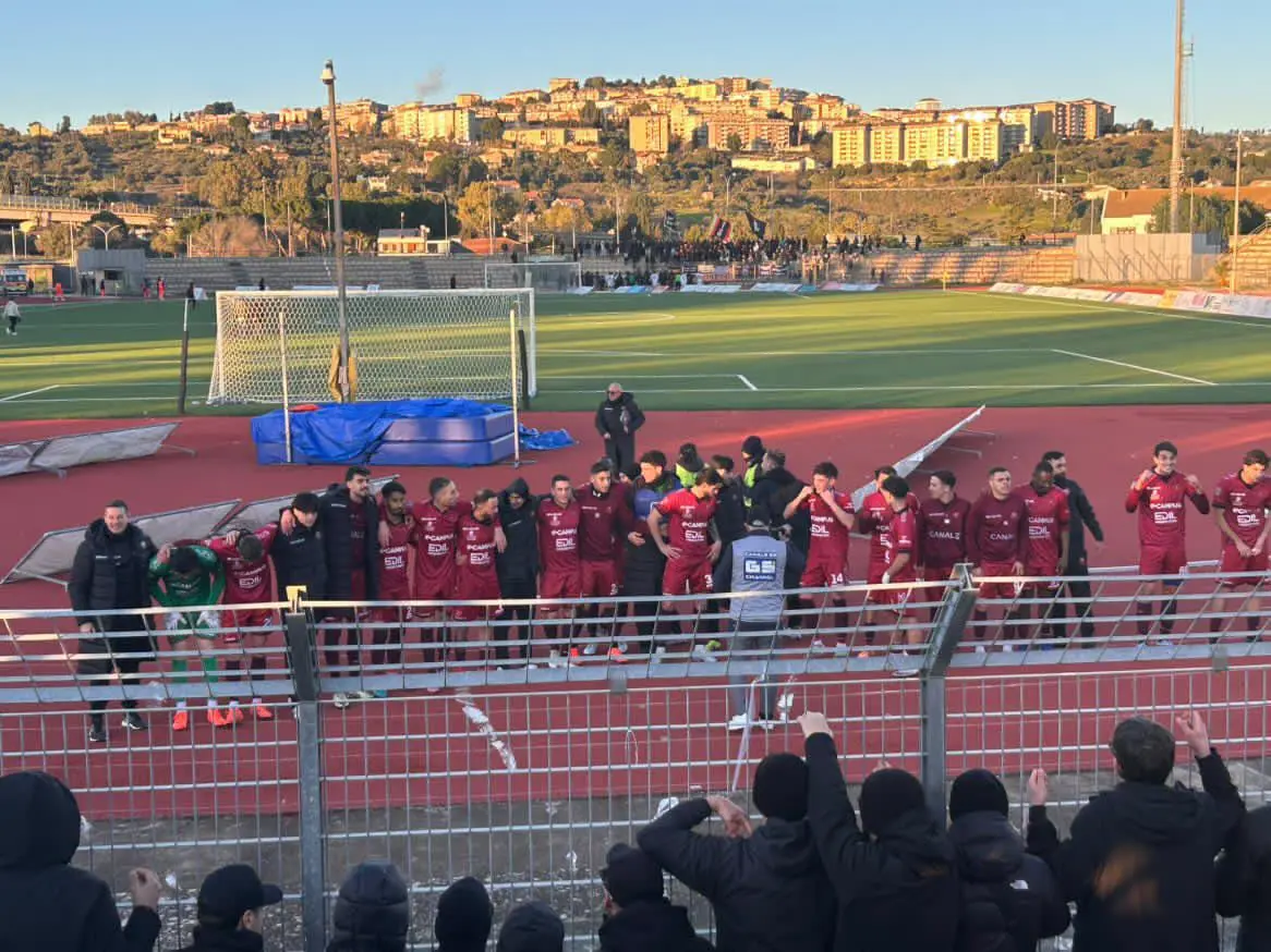 Gli amaranto calano il settebello, Torrisi: «Ci siamo imposti con personalità, gioco e le nostre idee»\n