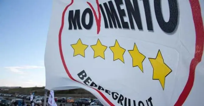 Piazza San Giorgio al Corso, attriti durante la raccolta solidale «Giocattoli in movimento»: la segnalazione del M5S\n