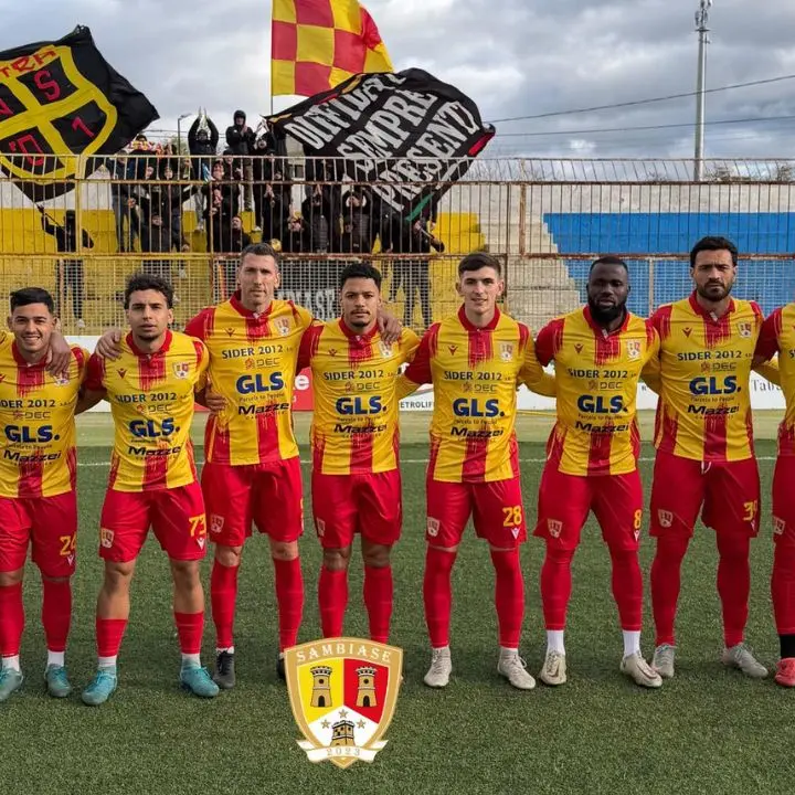 Serie D, agrodolce il bilancio delle calabresi: la Reggina continua la sua marcia verso la vetta, Vigor Lamezia beffata in casa\n