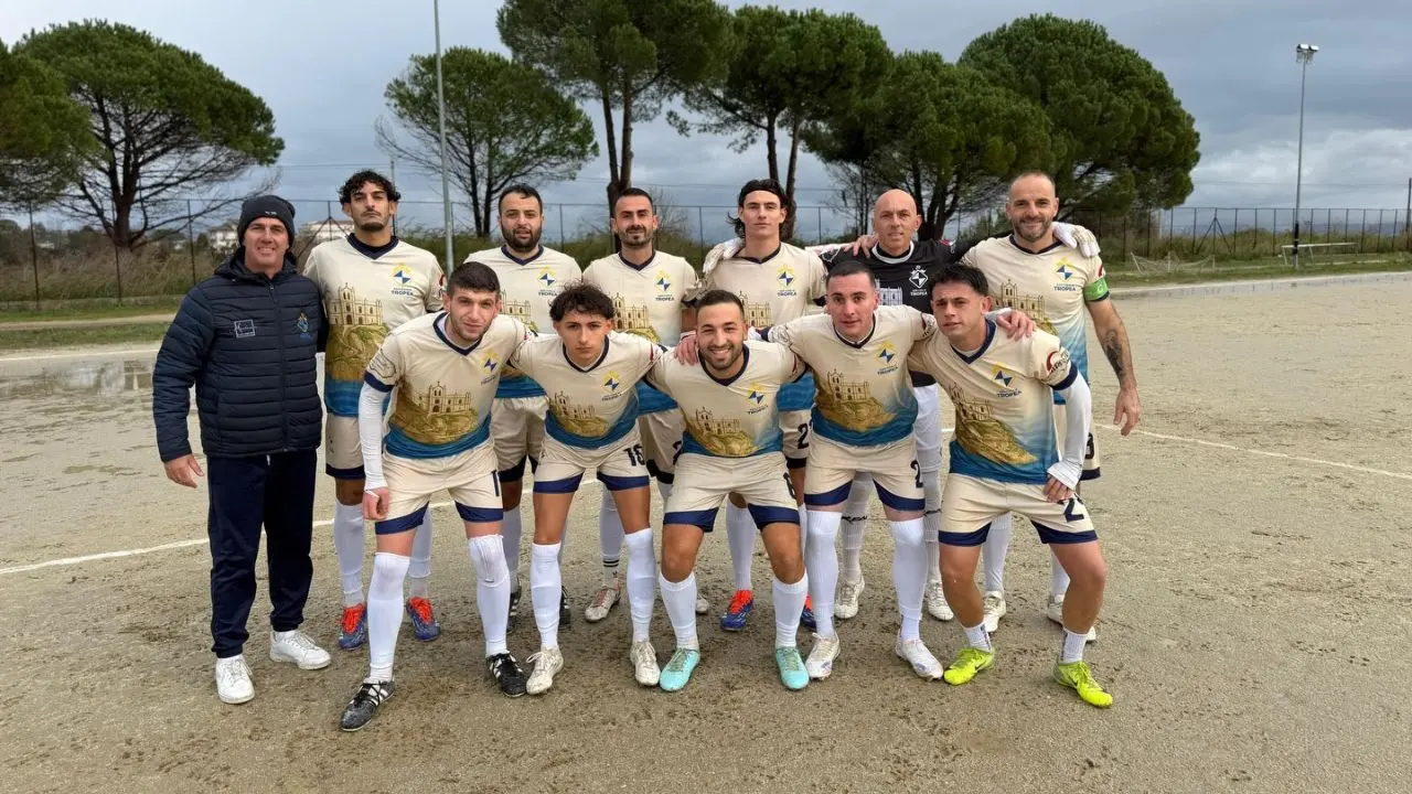 Seconda Categoria,\u00A0chiude il girone d'andata: il Tropea è campione d'inverno, ma il San Costantino non cede il passo\n