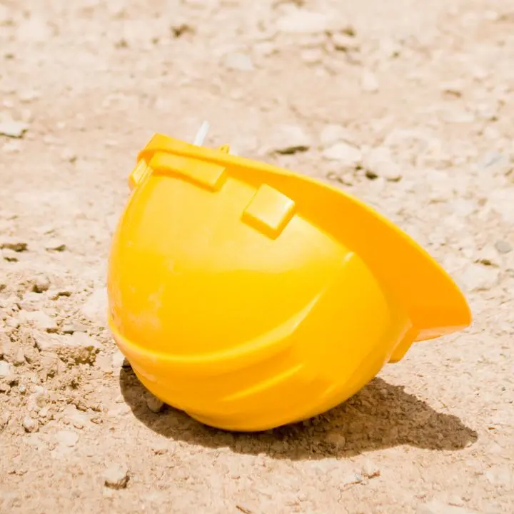 Operaio precipita durante un controllo all’ex Ilva di Taranto e muore. Proclamato uno sciopero di 24 ore\n