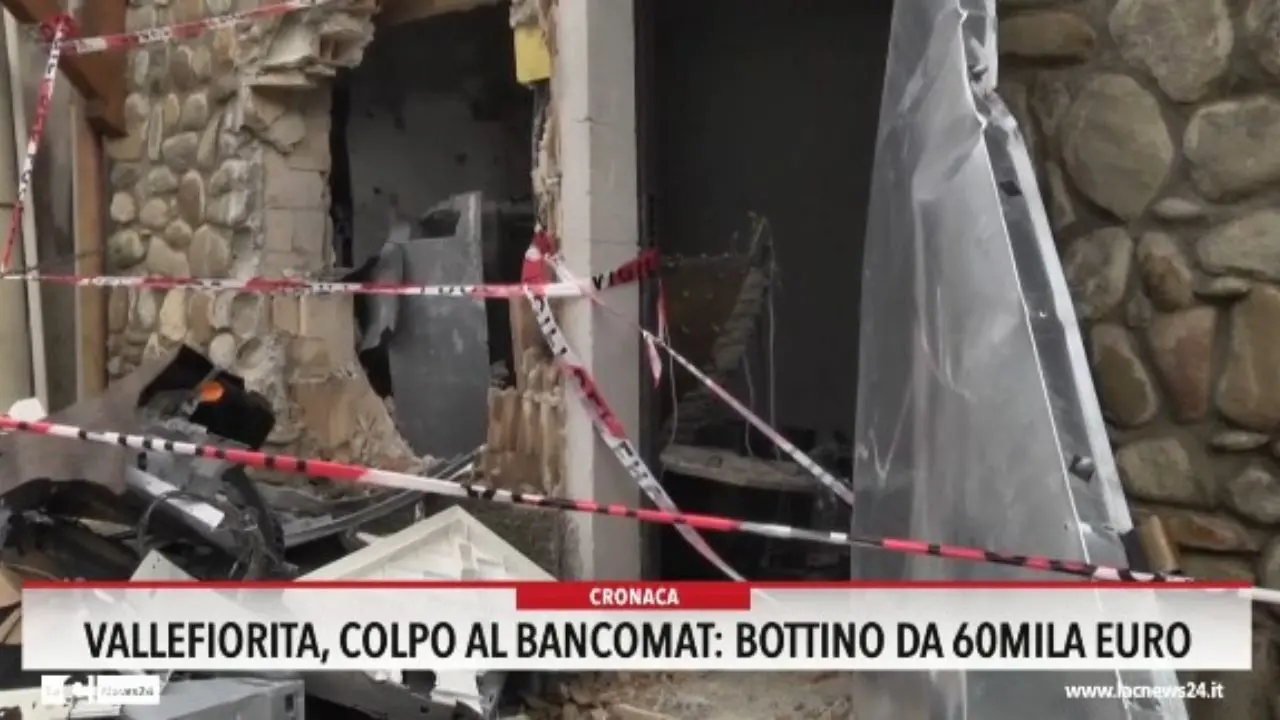 Vallefiorita, colpo al bancomat: bottino da 60mila euro