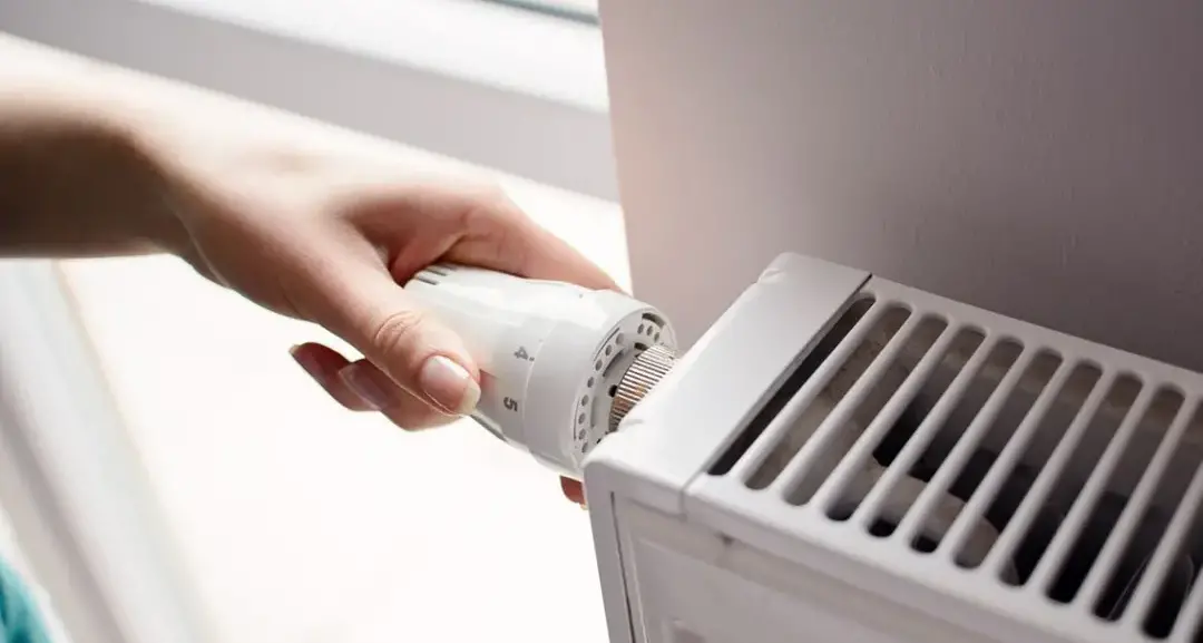 È arrivato il freddo e bisogna scegliere come riscaldarsi. Gas o elettrico, qual è la soluzione più conveniente?\u00A0\n