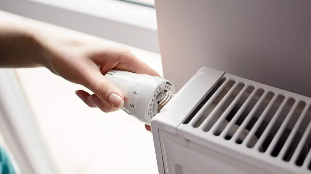 È arrivato il freddo e bisogna scegliere come riscaldarsi. Gas o elettrico, qual è la soluzione più conveniente?\u00A0\n